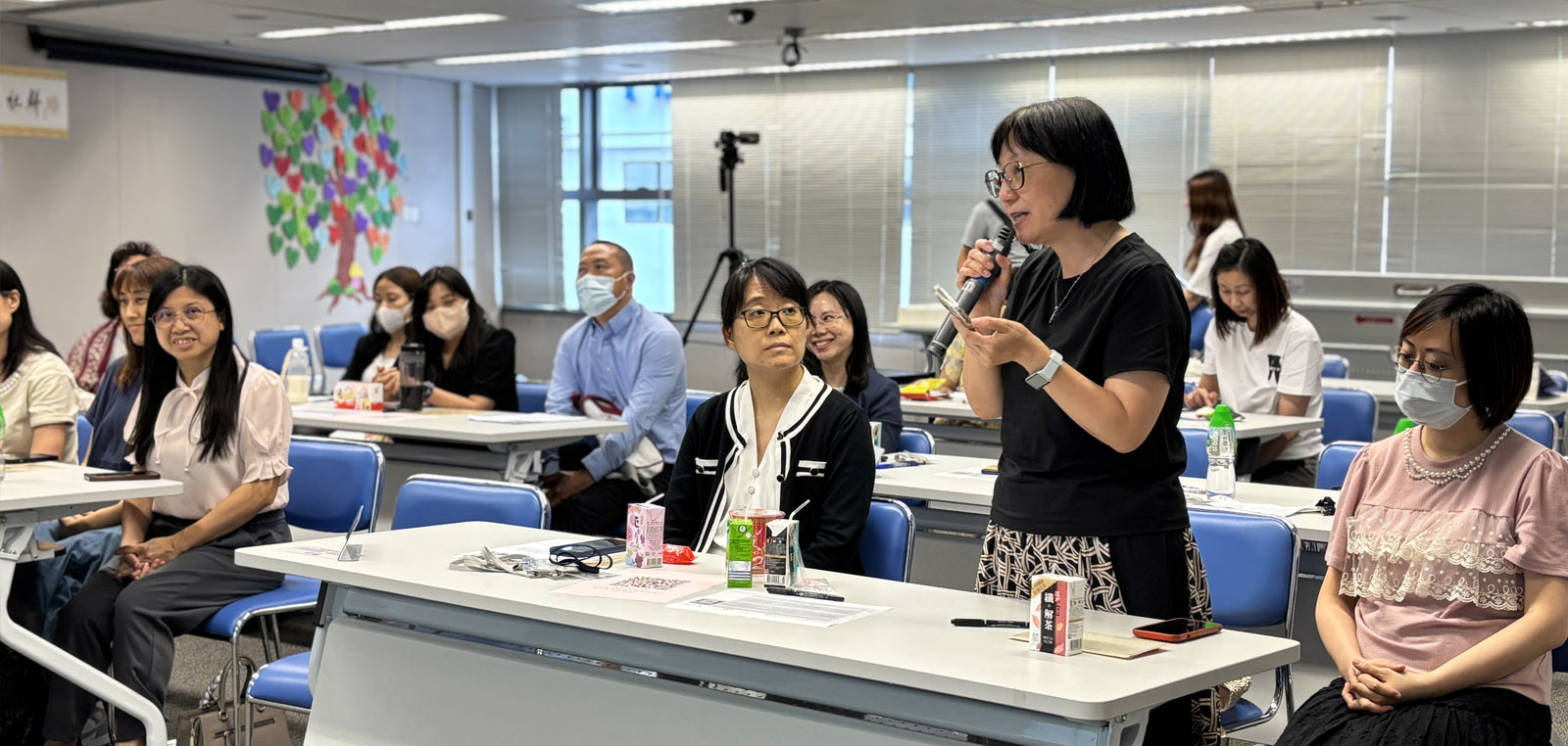 社群教師用心總結和分享校本經驗1